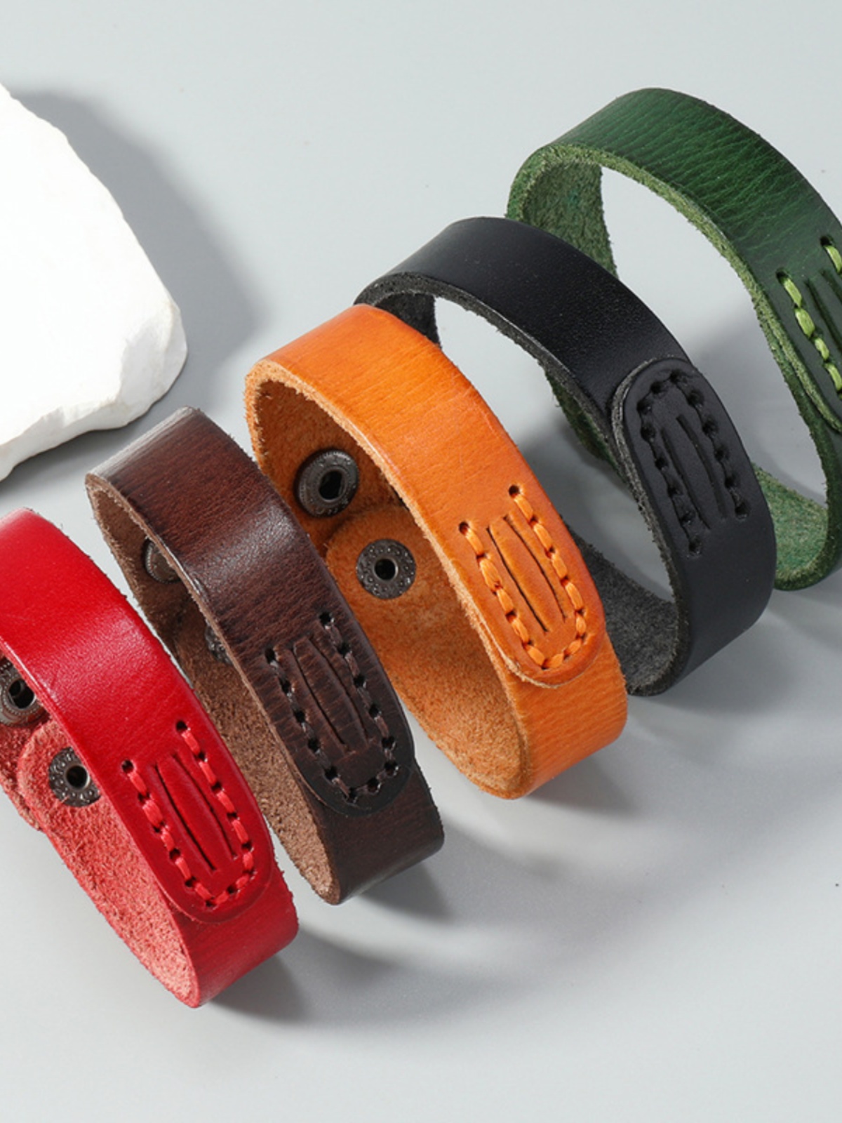 Minimalist Handmade Retro Leather Bracelet with Unique Stitched Design for Artistic Style Minimalist Handmade Retro Leather Bracelet with Unique Stitched Design for Artistic Style