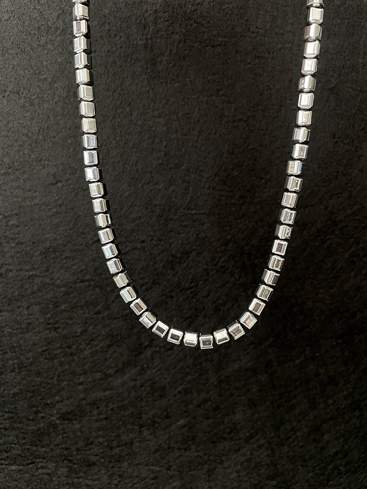 Minimalist Hip-Hop Clavicle Chain Necklace for Women - Light Luxury Personalized Accessory, Trendy High-End Design Minimalist Hip-Hop Clavicle Chain Necklace for Women - Light Luxury Personalized Accessory, Trendy High-End Design