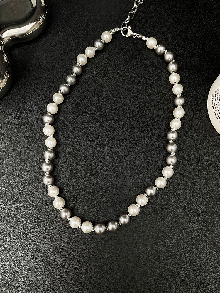 Minimalist Imitation Pearl Necklace for Women, Versatile Light Luxury Clavicle Chain, Beaded High-End Jewelry Accessory Minimalist Imitation Pearl Necklace for Women, Versatile Light Luxury Clavicle Chain, Beaded High-End Jewelry Accessory