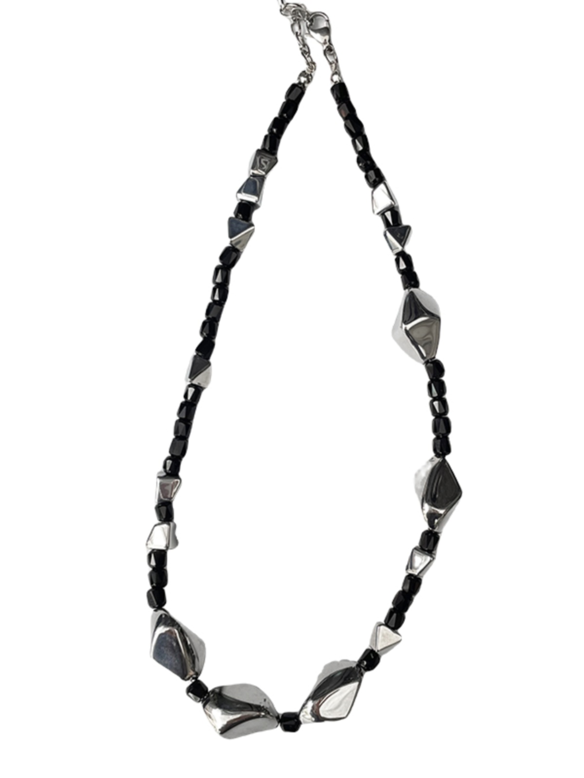 Minimalist Irregular Beaded Necklace for Women - Versatile Clavicle Chain in Light Luxury Style, Perfect for Summer Fashion Minimalist Irregular Beaded Necklace for Women - Versatile Clavicle Chain in Light Luxury Style, Perfect for Summer Fashion