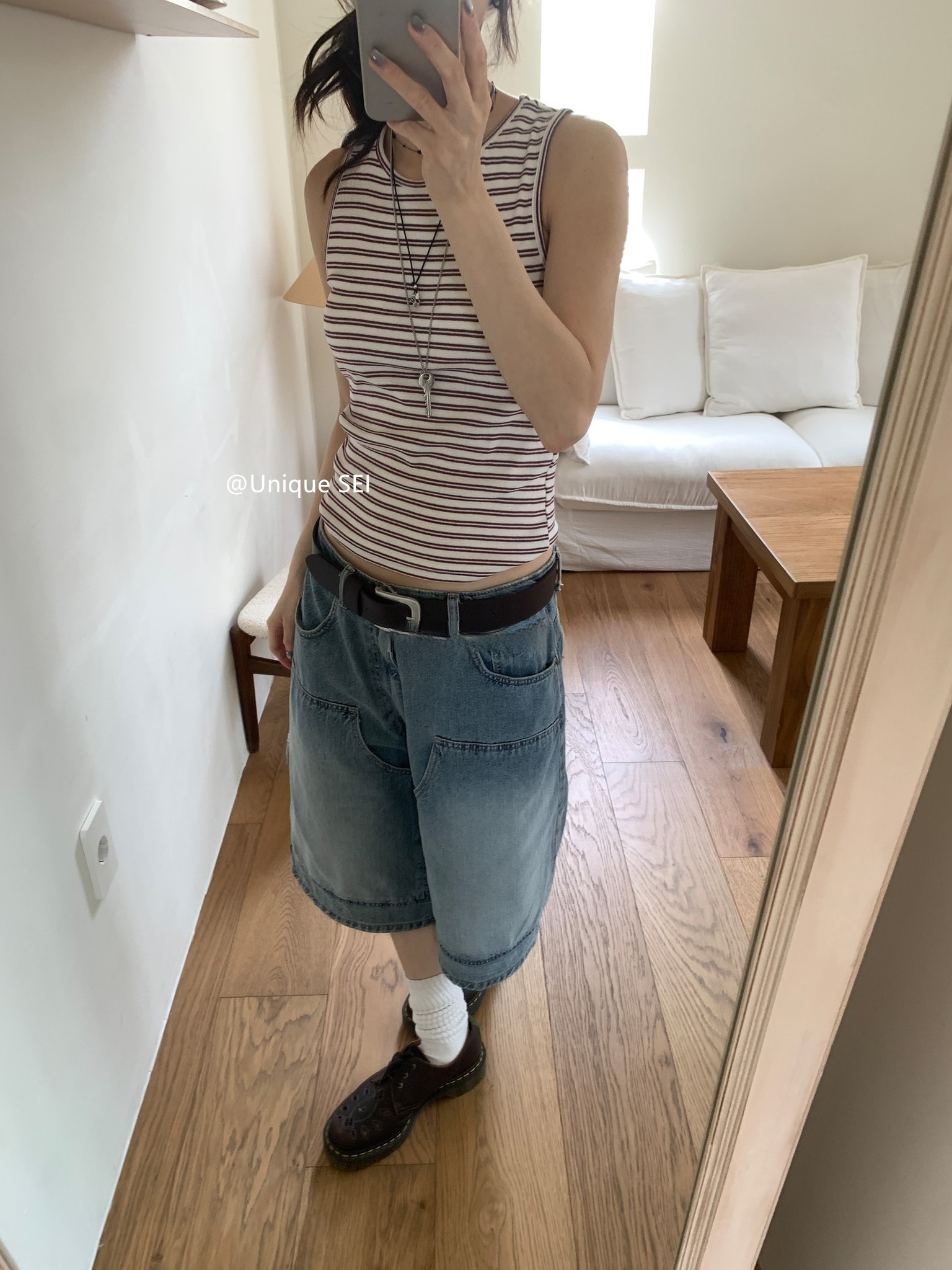Minimalist Korean-Style Striped Slim-Fit Round-Neck Tank Top - Versatile Summer Essential for College Fashion Minimalist Korean-Style Striped Slim-Fit Round-Neck Tank Top - Versatile Summer Essential for College Fashion
