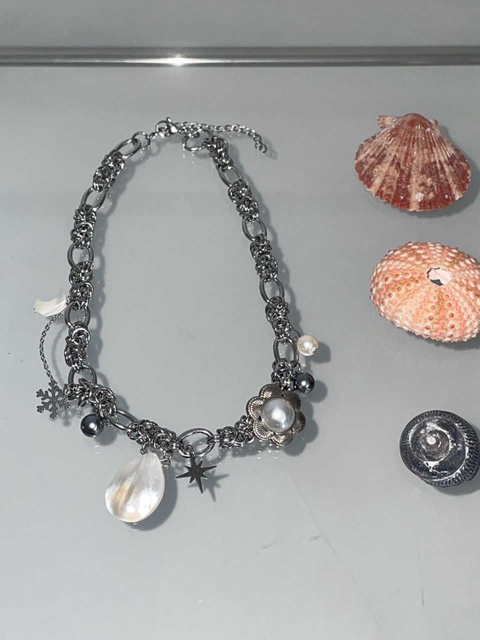 Minimalist Natural Shell Cross Collarbone Chain Necklace - Elegant Layering Neck Chain for Stylish Looks Minimalist Natural Shell Cross Collarbone Chain Necklace - Elegant Layering Neck Chain for Stylish Looks