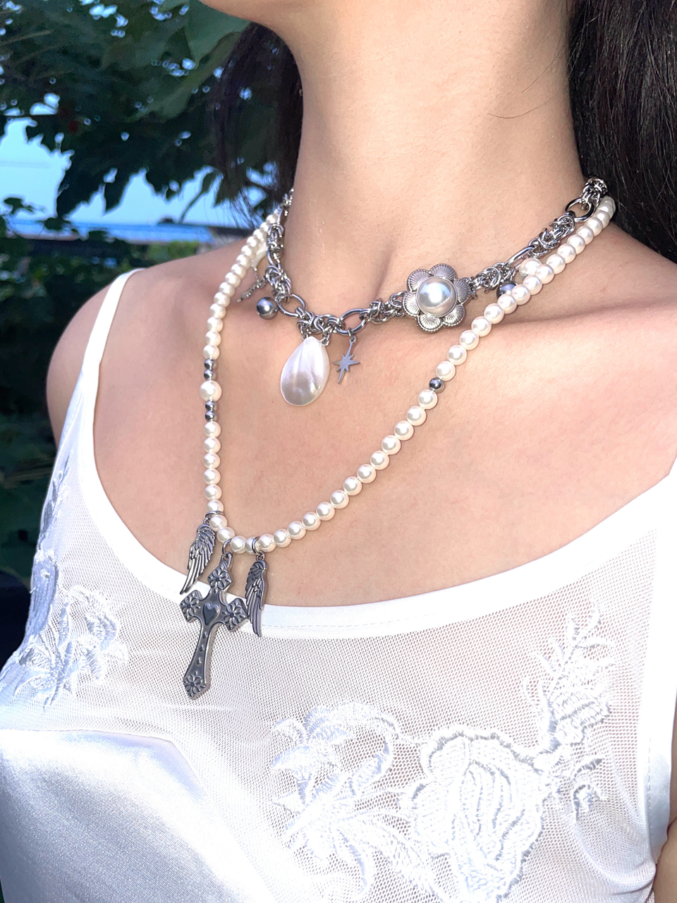 Minimalist Natural Shell Cross Collarbone Chain Necklace - Elegant Layering Neck Chain for Stylish Looks Minimalist Natural Shell Cross Collarbone Chain Necklace - Elegant Layering Neck Chain for Stylish Looks