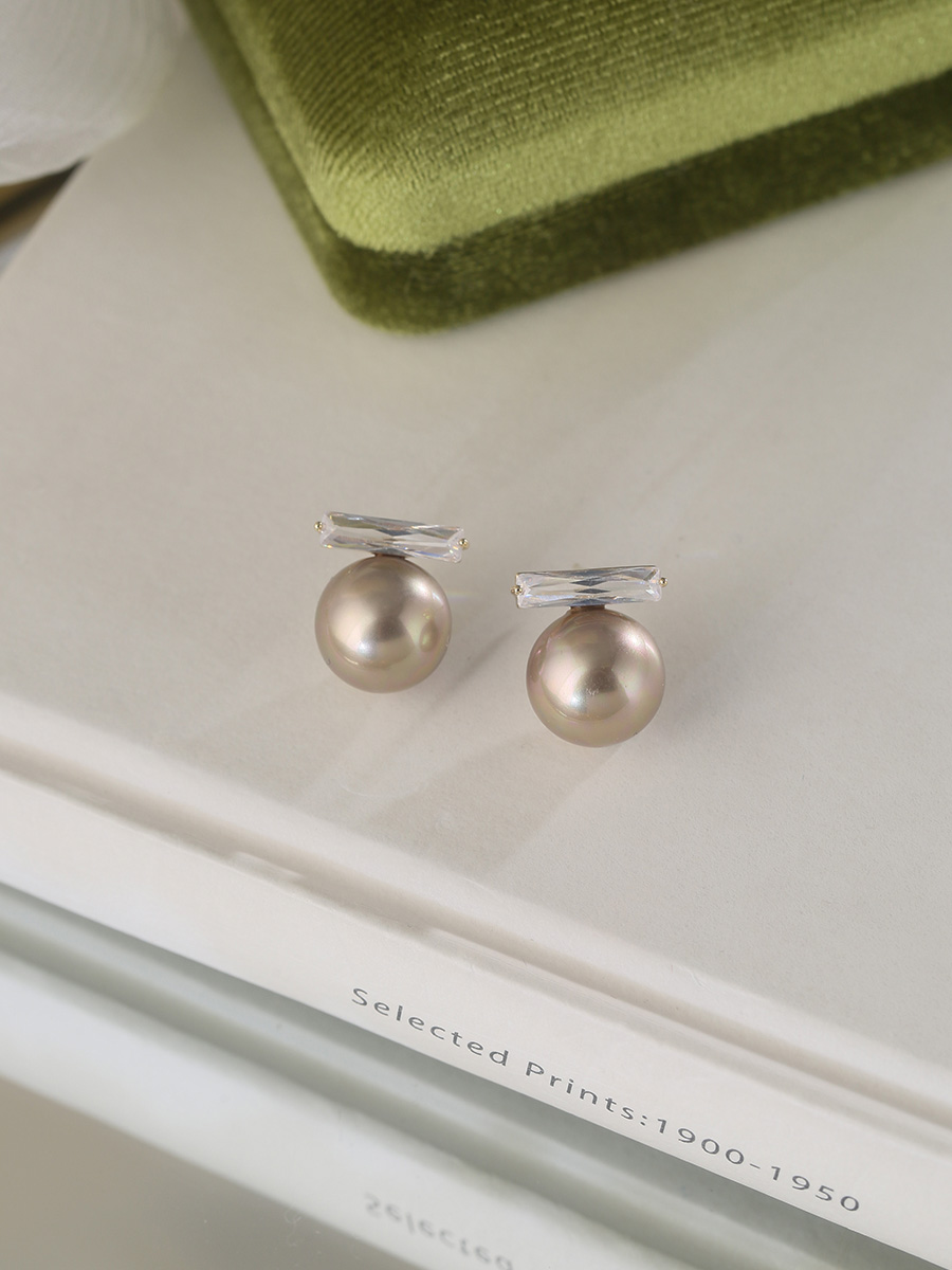 Minimalist Pearl Stud Earrings for Women - Elegant S925 Silver Pins, Unique and Versatile, Trendy Jewelry for 2025 Minimalist Pearl Stud Earrings for Women - Elegant S925 Silver Pins, Unique and Versatile, Trendy Jewelry for 2025