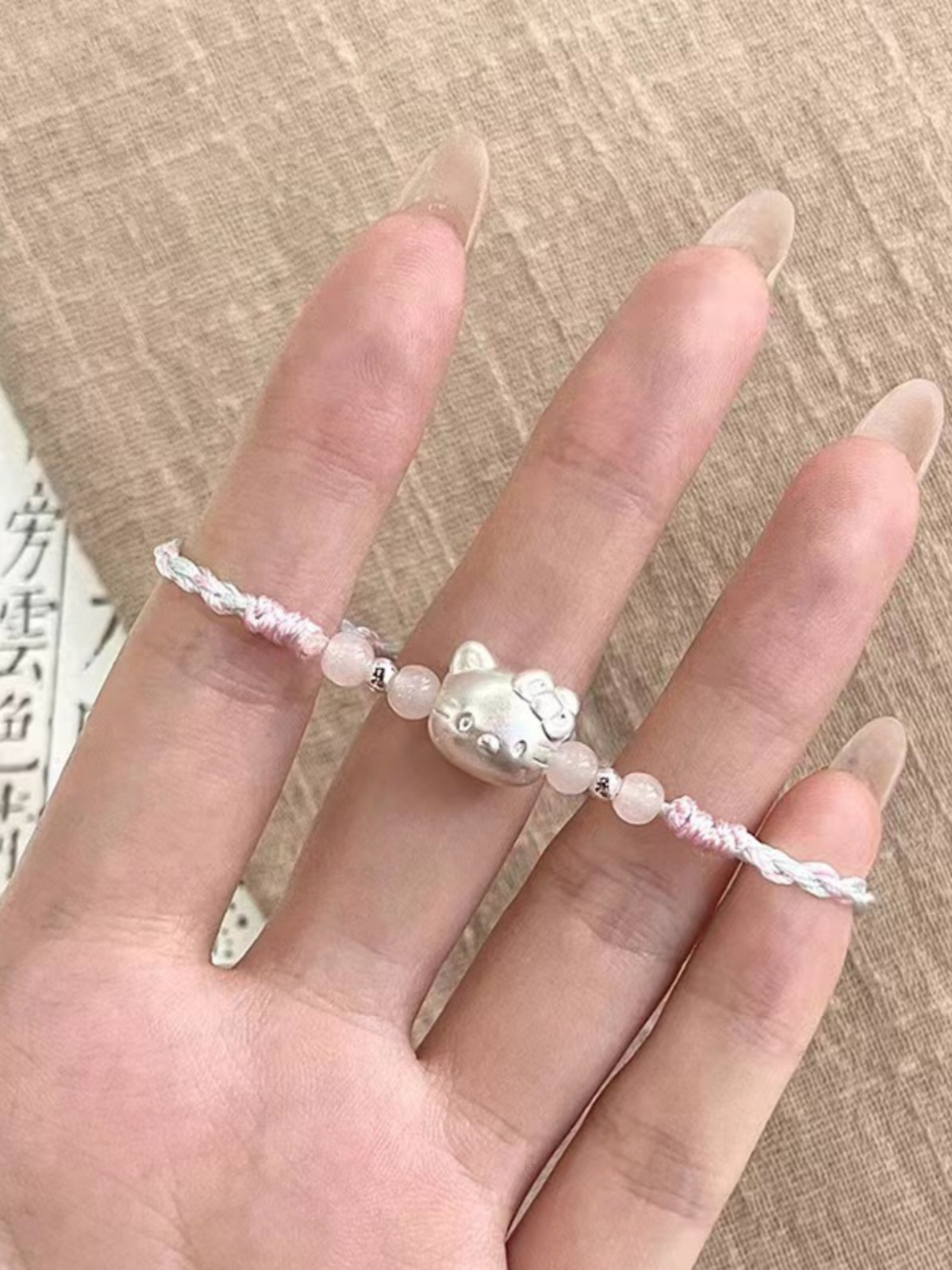 Minimalist Pink Rope Hello Kitty T-shirt with Crystal Detail for Girls - Cute Y2K Style Top Minimalist Pink Rope Hello Kitty T-shirt with Crystal Detail for Girls - Cute Y2K Style Top