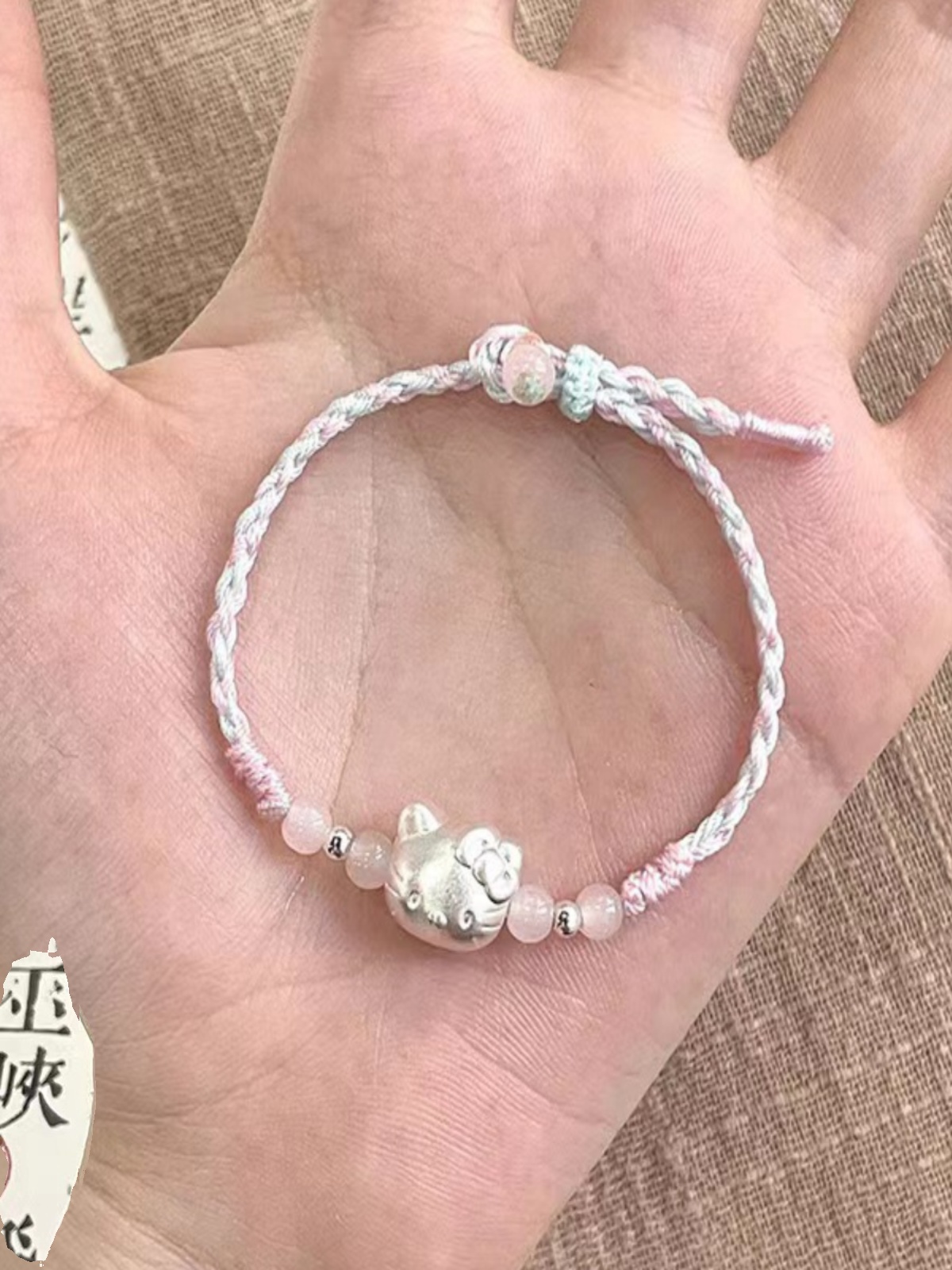 Minimalist Pink Rope Hello Kitty T-shirt with Crystal Detail for Girls - Cute Y2K Style Top Minimalist Pink Rope Hello Kitty T-shirt with Crystal Detail for Girls - Cute Y2K Style Top