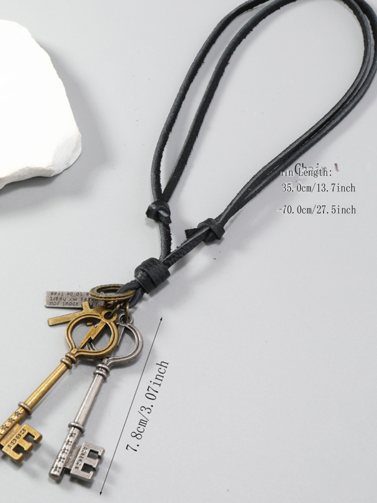 Minimalist Retro Double Key Pendant Leather Necklace - Creative Personality Accessory for Y2K and 90s Fashion Lovers Minimalist Retro Double Key Pendant Leather Necklace - Creative Personality Accessory for Y2K and 90s Fashion Lovers