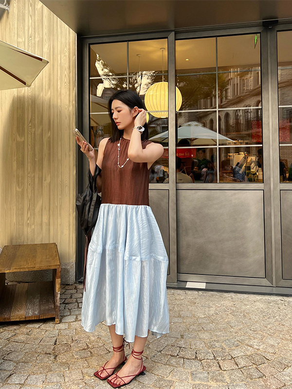 Minimalist Round Neck Satin Splicing Lantern Dress with Contrasting Colors and 3D Cut - Chic Fashion for Modern Style Minimalist Round Neck Satin Splicing Lantern Dress with Contrasting Colors and 3D Cut - Chic Fashion for Modern Style