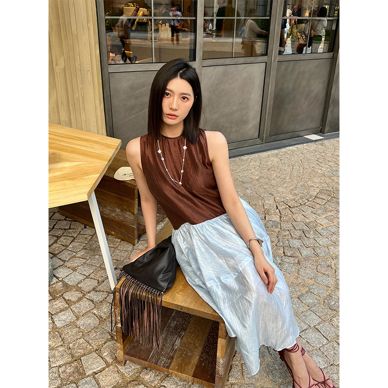 Minimalist Round Neck Satin Splicing Lantern Dress with Contrasting Colors and 3D Cut - Chic Fashion for Modern Style Minimalist Round Neck Satin Splicing Lantern Dress with Contrasting Colors and 3D Cut - Chic Fashion for Modern Style