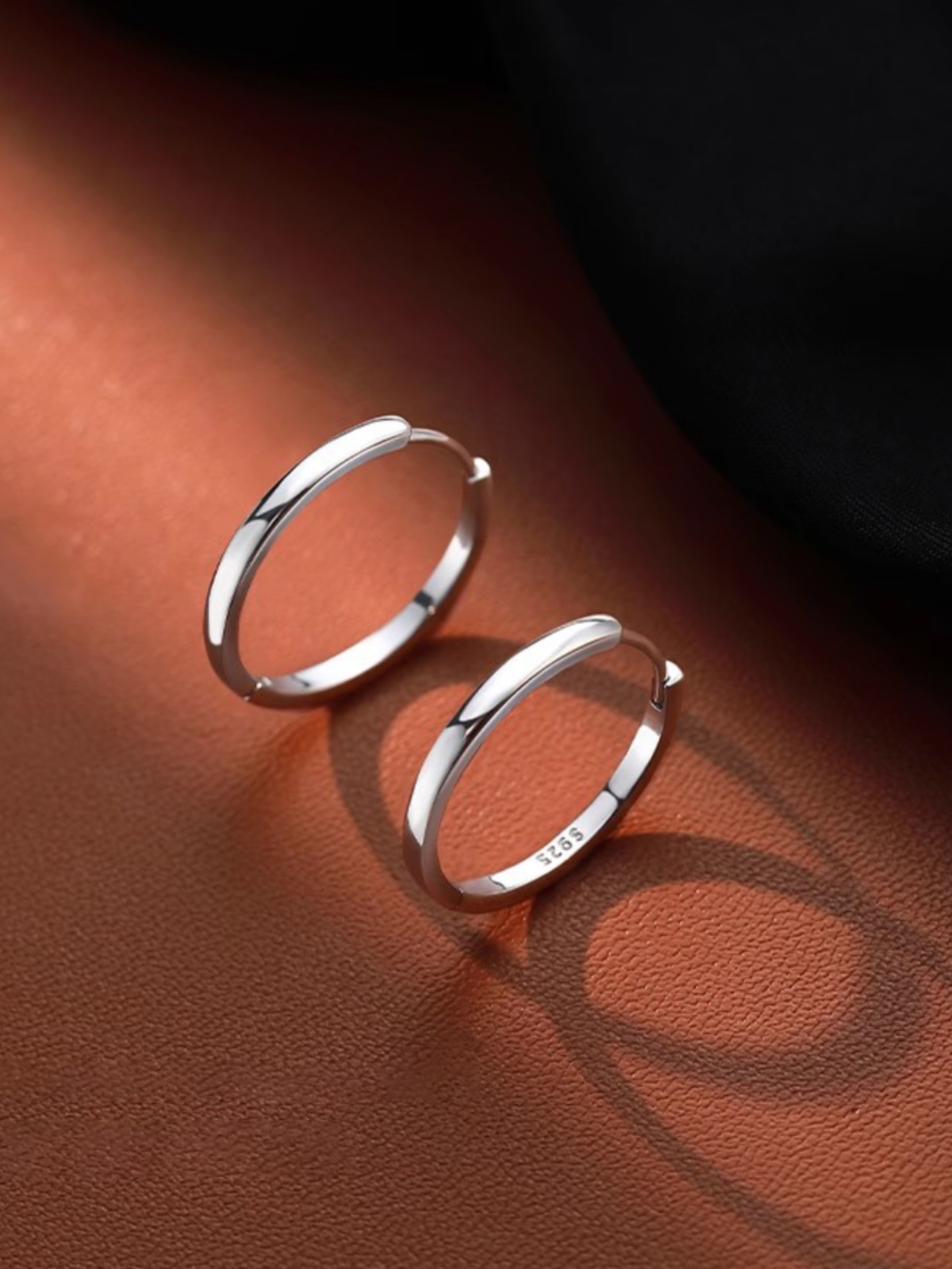 Minimalist Small Hoop Earrings for Women, S925 Sterling Silver Design, Elegant Ear Clips Jewelry Minimalist Small Hoop Earrings for Women, S925 Sterling Silver Design, Elegant Ear Clips Jewelry