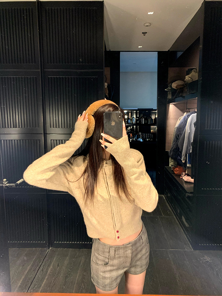 Minimalist Wool Slim Fit Cardigan Coat - Old Money Tokyo Style, High-End Fashion Staple Minimalist Wool Slim Fit Cardigan Coat - Old Money Tokyo Style, High-End Fashion Staple