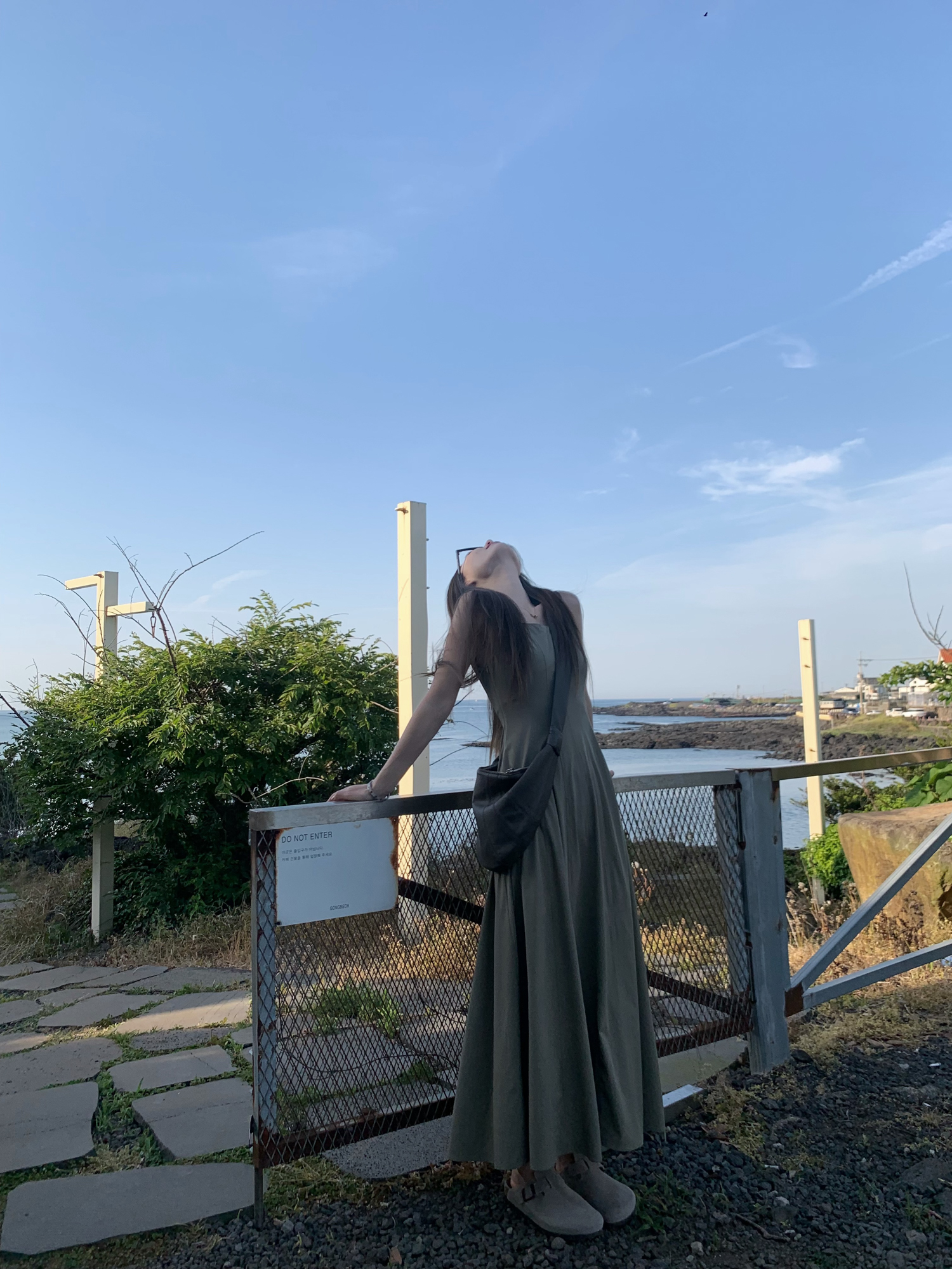 Minimialist Waist-Cut Tank Dress in Cleanfit Style - Long Lazy Dress with Street Style Vibe, Perfect for 90s and Y2K Fashion Lovers Minimialist Waist-Cut Tank Dress in Cleanfit Style - Long Lazy Dress with Street Style Vibe, Perfect for 90s and Y2K Fashion Lovers