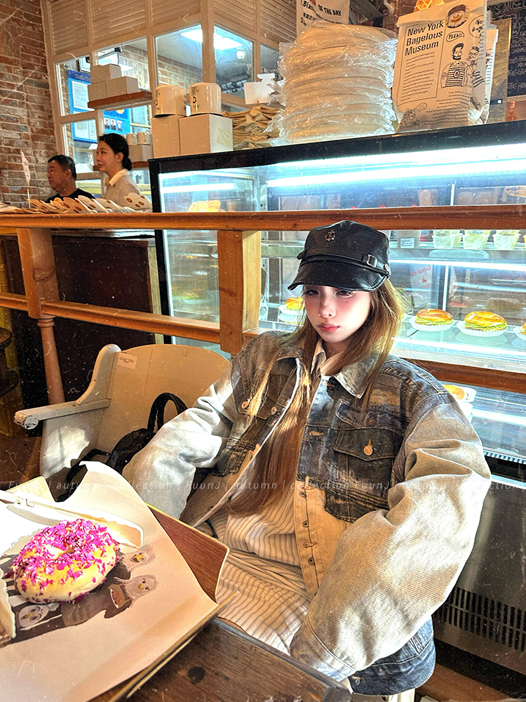 Mixed Denim Punk Heavy-Duty Spliced Loose Denim Jacket for Women - Vintage 90s Style Outerwear Mixed Denim Punk Heavy-Duty Spliced Loose Denim Jacket for Women - Vintage 90s Style Outerwear