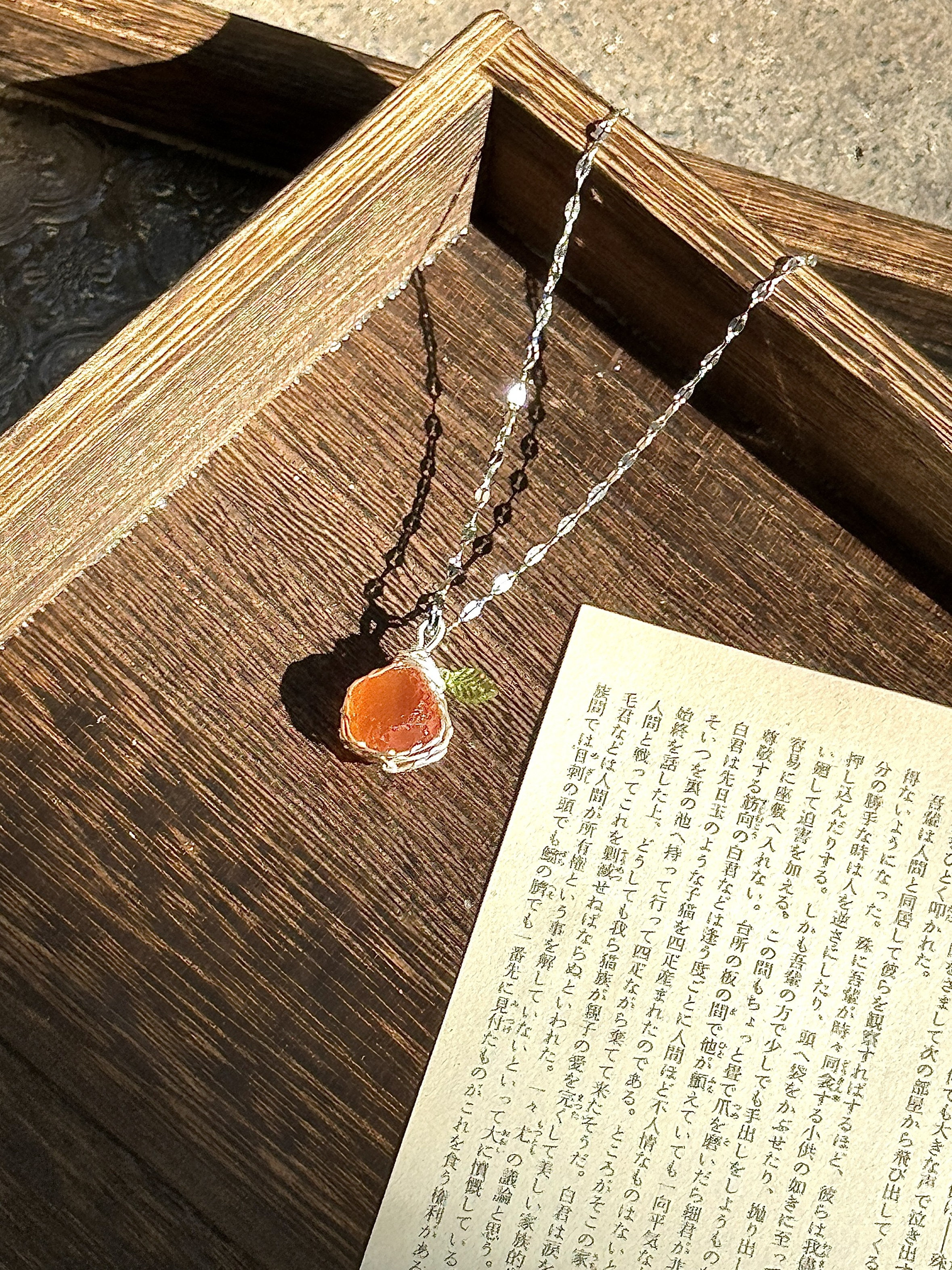 Multi-Color Crystal Macrame Necklace - Minimalist High-End Raw Stone Pendant in Orange - Boho Chic Fashion Accessory
