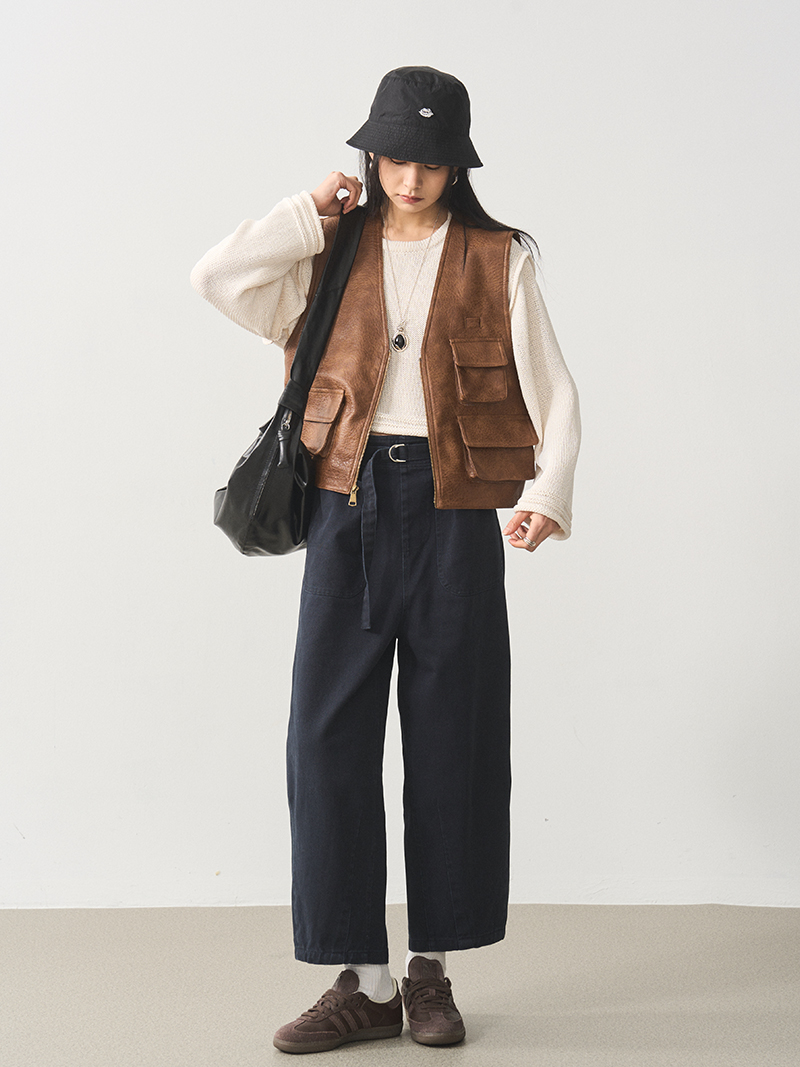 Multi-Pocket V-Neck Leather Vest in Coffee Color - Women's PU Leather Waistcoat Outerwear, Trendy 90s Style Fashion Multi-Pocket V-Neck Leather Vest in Coffee Color - Women's PU Leather Waistcoat Outerwear, Trendy 90s Style Fashion