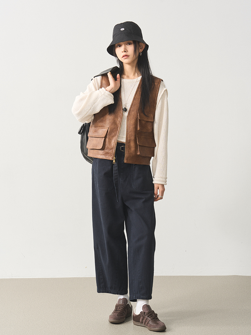 Multi-Pocket V-Neck Leather Vest in Coffee Color - Women's PU Leather Waistcoat Outerwear, Trendy 90s Style Fashion Multi-Pocket V-Neck Leather Vest in Coffee Color - Women's PU Leather Waistcoat Outerwear, Trendy 90s Style Fashion