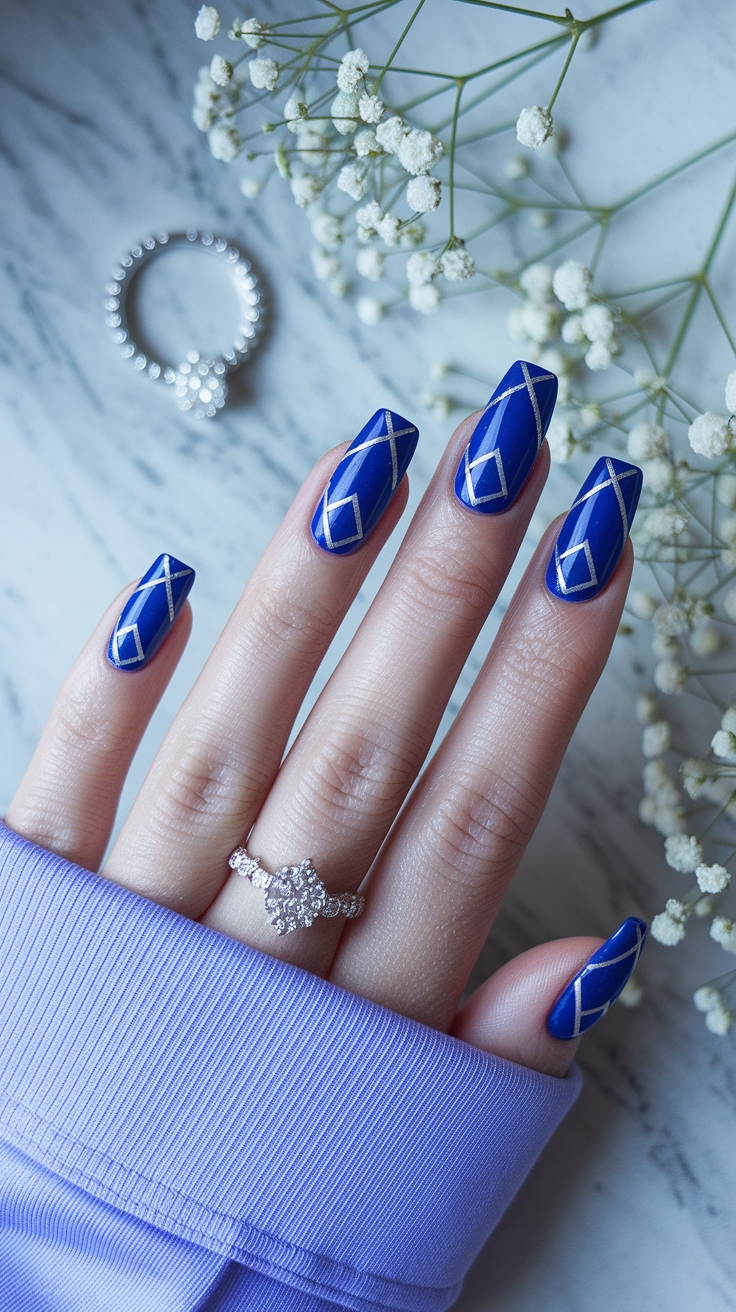 nail art bleu electrique