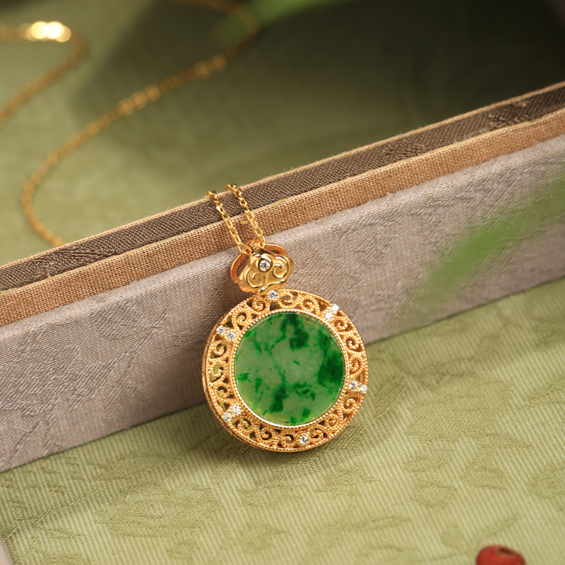 Natural Jadeite Green Ru Yi Pendant Necklace for Women - Silver Collarbone Chain in National Style - Elegant Jade Jewelry Natural Jadeite Green Ru Yi Pendant Necklace for Women - Silver Collarbone Chain in National Style - Elegant Jade Jewelry