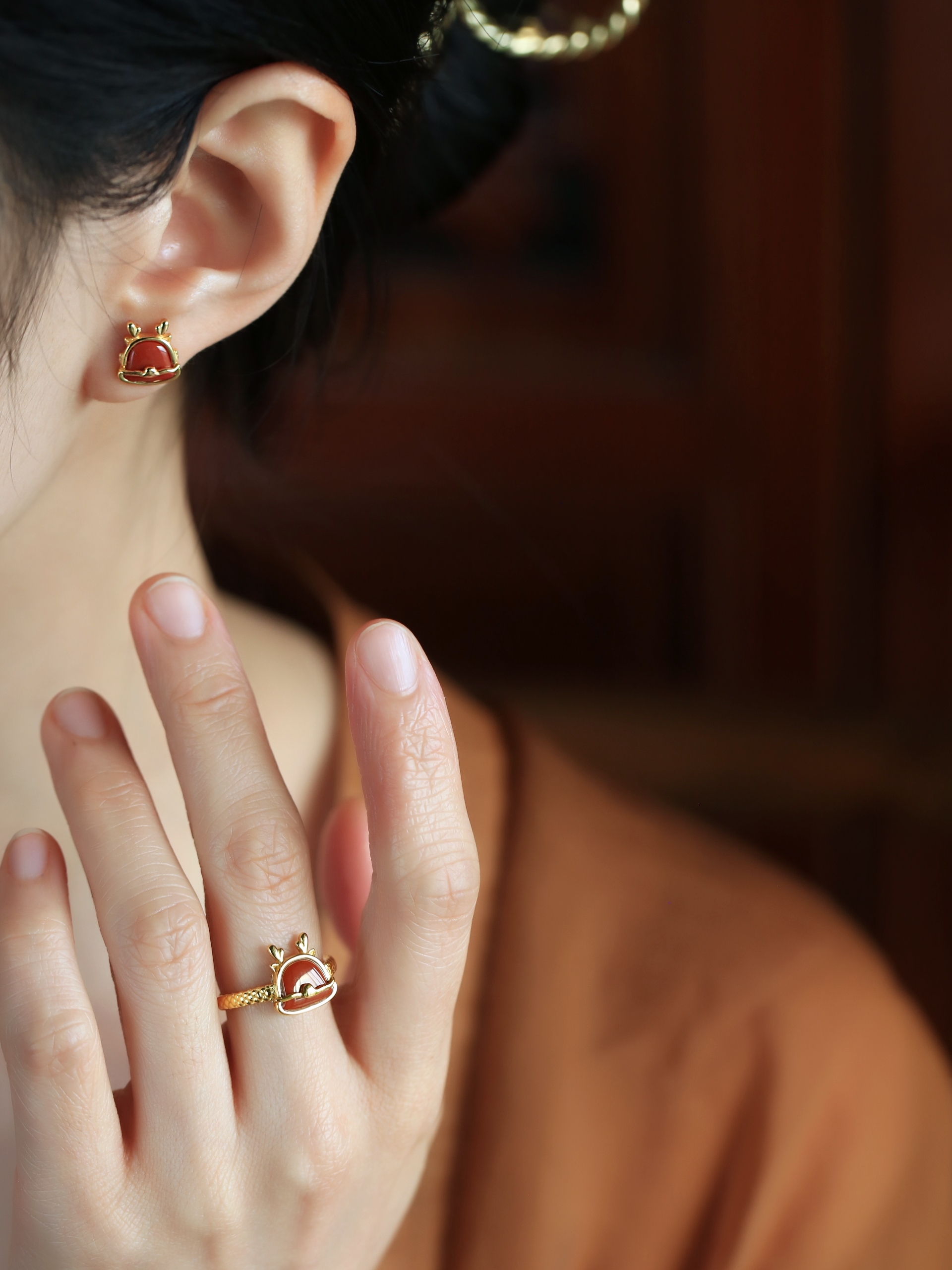 Natural Red Agate Dragon Ring for Women - Chinese Style, Light Luxury, Retro Design, Gold-Plated Silver, National Wind Natural Red Agate Dragon Ring for Women - Chinese Style, Light Luxury, Retro Design, Gold-Plated Silver, National Wind