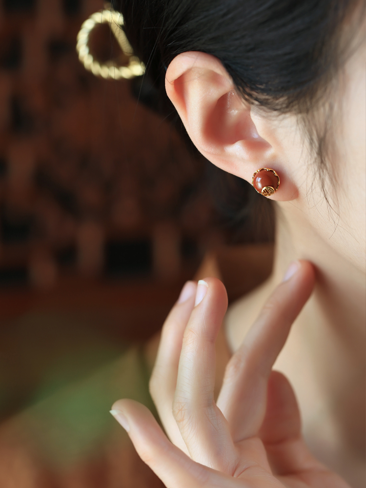 Natural Red Agate Silver Stud Earrings for Women - Retro Chinese Style Birth Year Jewelry, Southern National Wind Design Natural Red Agate Silver Stud Earrings for Women - Retro Chinese Style Birth Year Jewelry, Southern National Wind Design