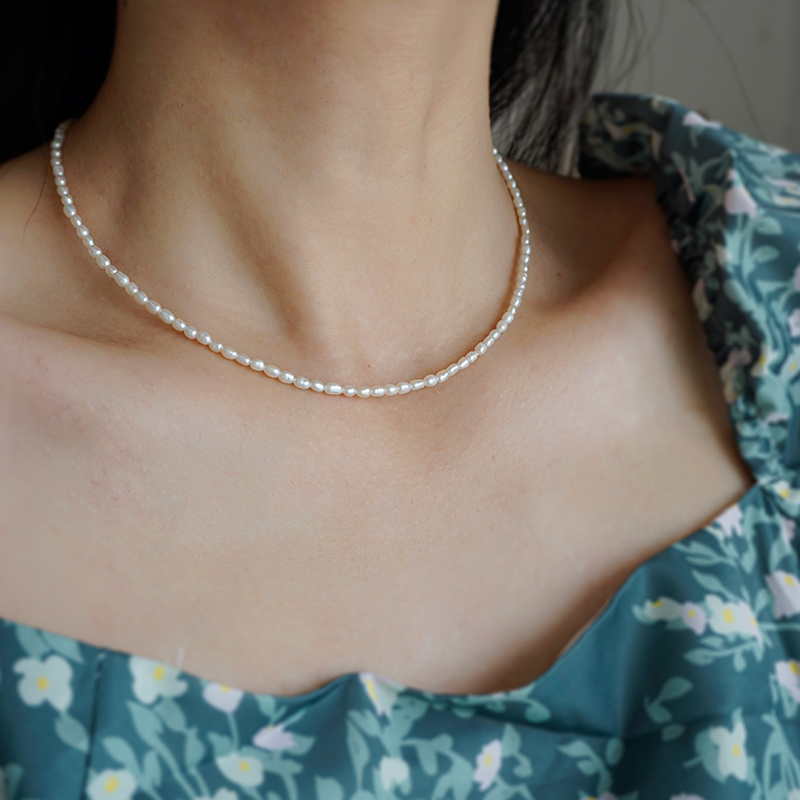 Natural Small Pearl Necklace for Women, Light Luxury Collarbone Chain, Simple Versatile Design, Fashionable Accessory for Any Occasion Natural Small Pearl Necklace for Women, Light Luxury Collarbone Chain, Simple Versatile Design, Fashionable Accessory for Any Occasion