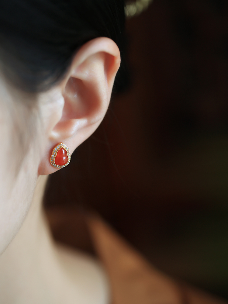Natural Southern Red Gourd Ear Studs with Jade Stone & Red Agate - Zodiac Year Earrings for Women