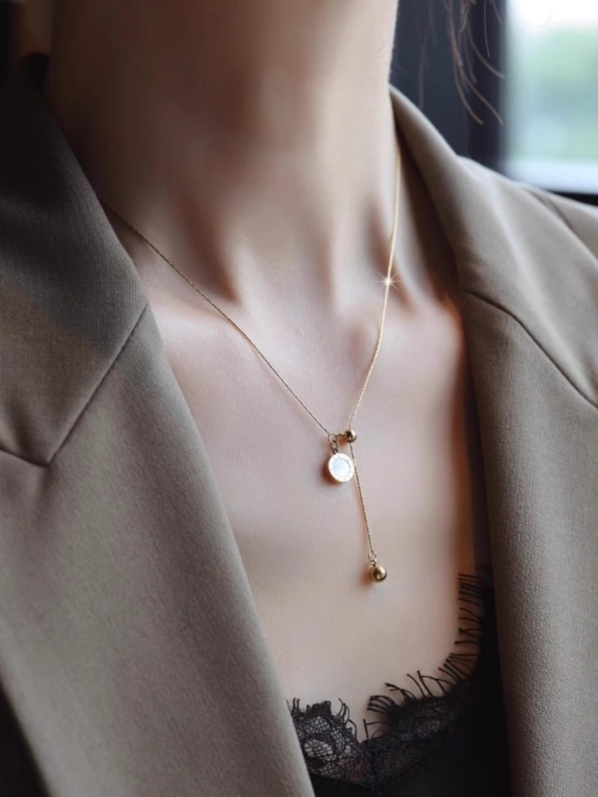 Niche Design Women's Clavicle Chain Necklace - Elegant Parisian Style Jewelry Niche Design Women's Clavicle Chain Necklace - Elegant Parisian Style Jewelry