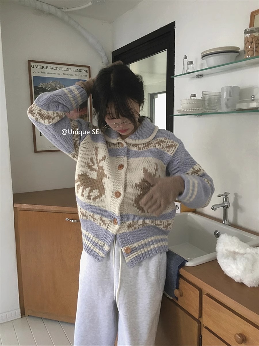 Nordic Retro Thick Knitted Sweater Coat in Cream - Winter Warm Deer Design, Low-Saturation Aesthetic, Cozy Fashion Essential Nordic Retro Thick Knitted Sweater Coat in Cream - Winter Warm Deer Design, Low-Saturation Aesthetic, Cozy Fashion Essential