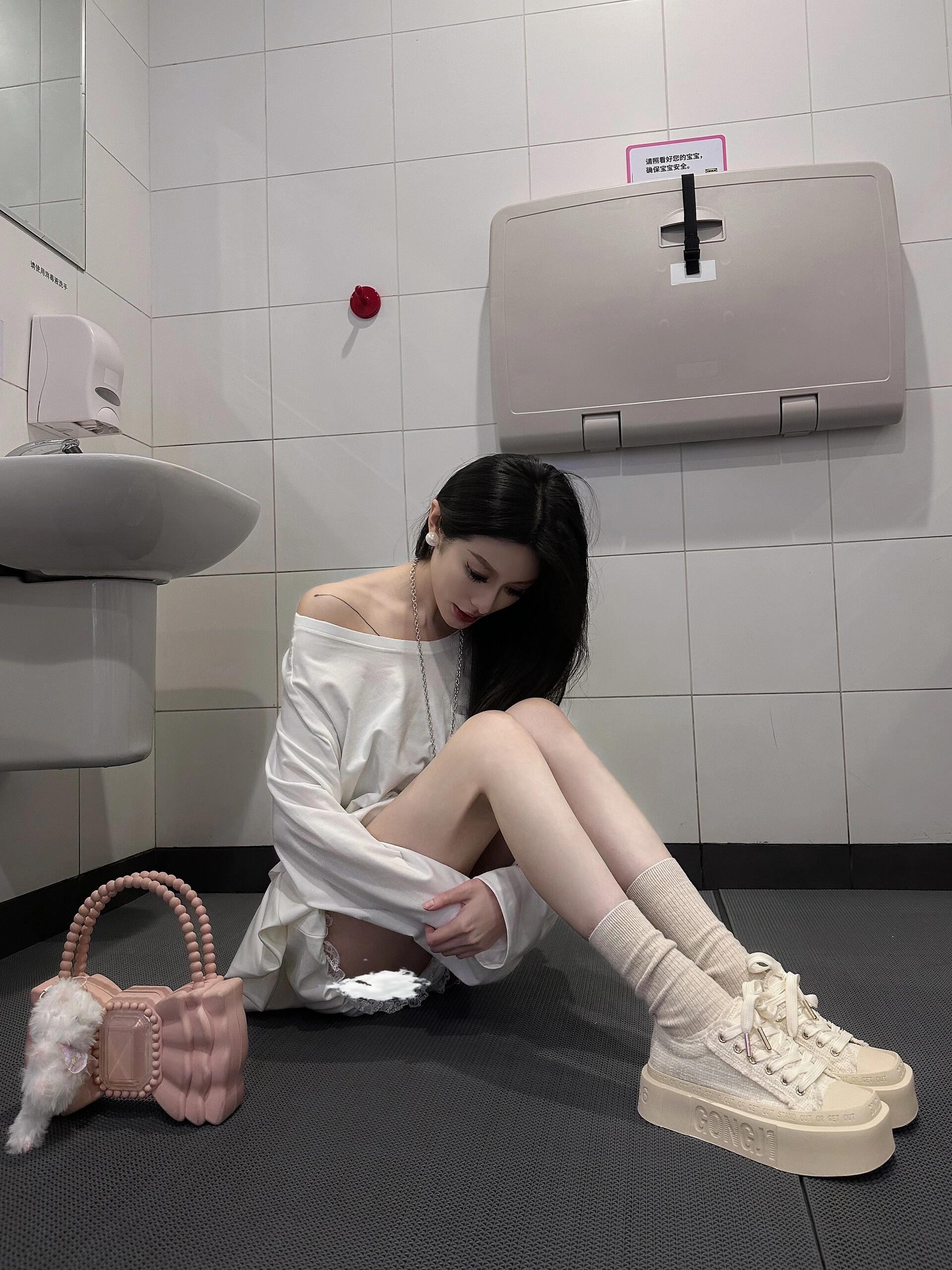 Off-Shoulder Cropped Top and Low-Waist A-Line Puff Skirt Two-Piece Set - American Style Spicy Girl Outfit, Y2K Fashion Off-Shoulder Cropped Top and Low-Waist A-Line Puff Skirt Two-Piece Set - American Style Spicy Girl Outfit, Y2K Fashion