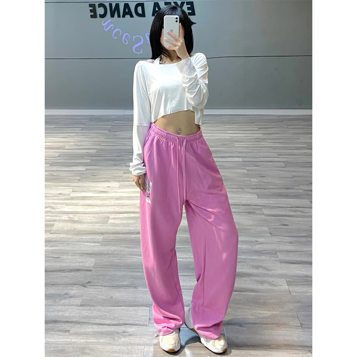 Off-Shoulder Loose Long Sleeve T-Shirt - Solid Color One-Shoulder Top with Large Round Neck for Casual Dance Style Off-Shoulder Loose Long Sleeve T-Shirt - Solid Color One-Shoulder Top with Large Round Neck for Casual Dance Style