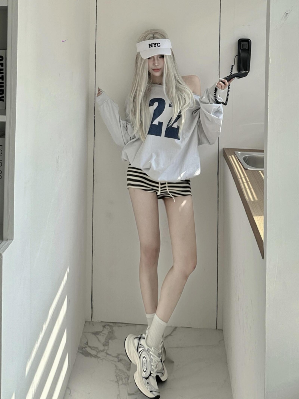 Off-Shoulder Spicy Girl Printed Long Sleeve Sweatshirt for Women, Loose Autumn Pullover Top, American Style, 2025 Fashion Off-Shoulder Spicy Girl Printed Long Sleeve Sweatshirt for Women, Loose Autumn Pullover Top, American Style, 2025 Fashion