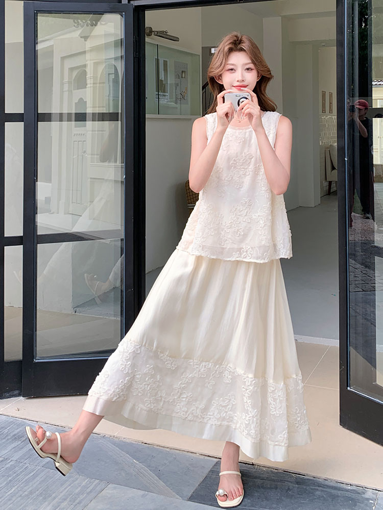 Off-White Gentle Wind Embroidery Two-Piece Dress Set for Women - Elegant Vest and Skirt, Summer 2025 Fashion, Heavy Craftsmanship