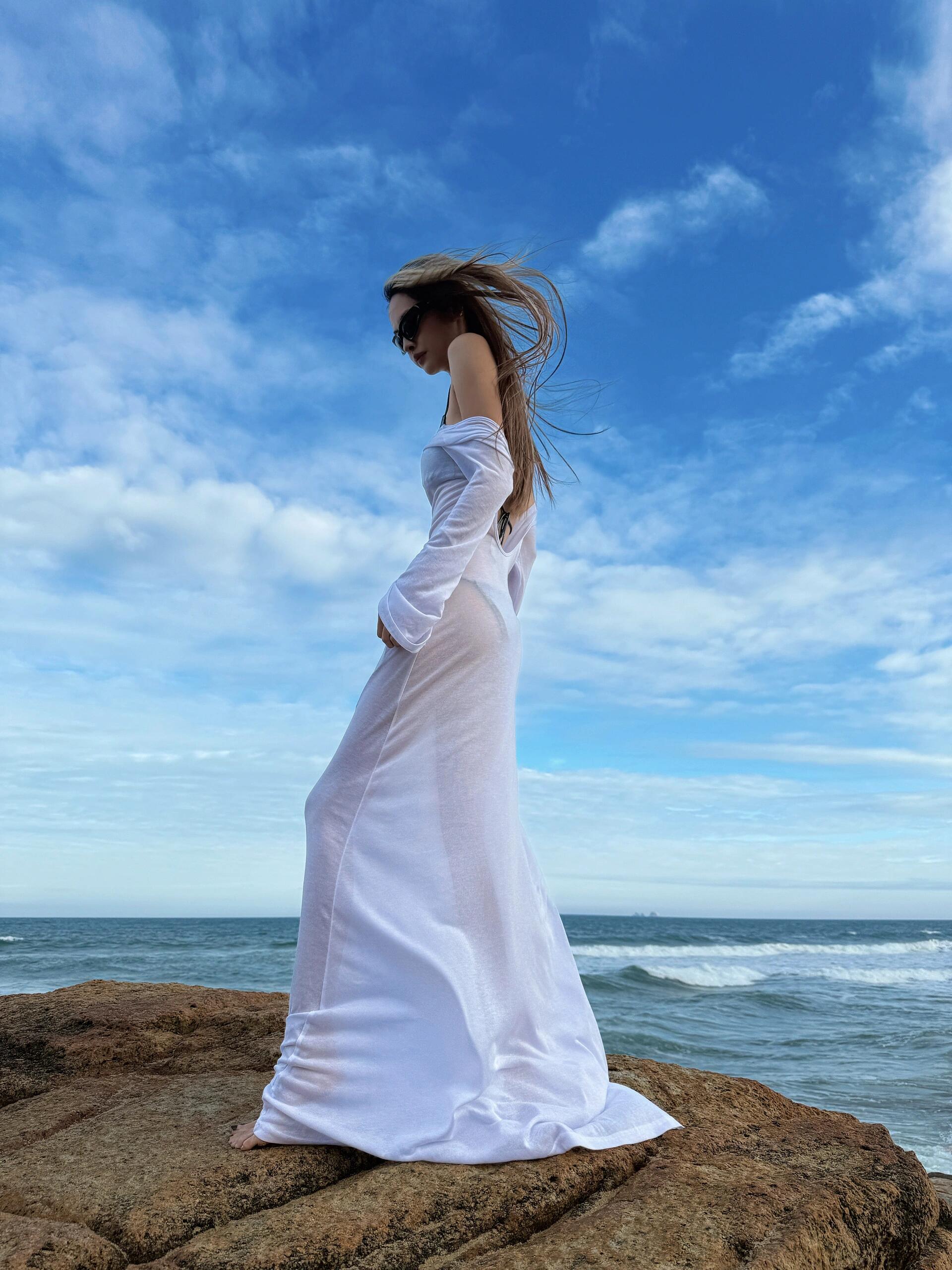 One-Shoulder Backless Long Sleeve Dress - Sheer Cover-Up for Summer Beach Vacation - Sexy European & American Style Maxi Dress One-Shoulder Backless Long Sleeve Dress - Sheer Cover-Up for Summer Beach Vacation - Sexy European & American Style Maxi Dress