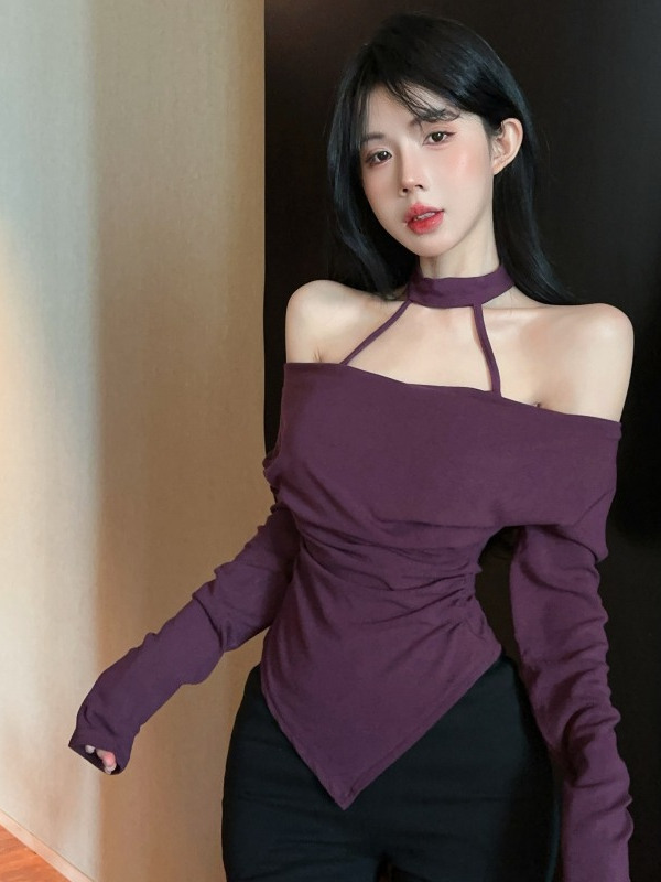 One-Shoulder Off-the-Shoulder Slim-Fit Top for Women, Trendy Hanging Neck Design, Flattering Style, Perfect for Y2K and Night Out Looks One-Shoulder Off-the-Shoulder Slim-Fit Top for Women, Trendy Hanging Neck Design, Flattering Style, Perfect for Y2K and Night Out Looks