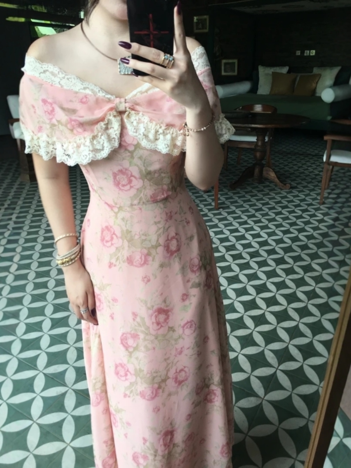 One-Shoulder Slimming Floral Dress in Retro Hong Kong Style - Unique Long Dress for 2025 Summer Fashion One-Shoulder Slimming Floral Dress in Retro Hong Kong Style - Unique Long Dress for 2025 Summer Fashion