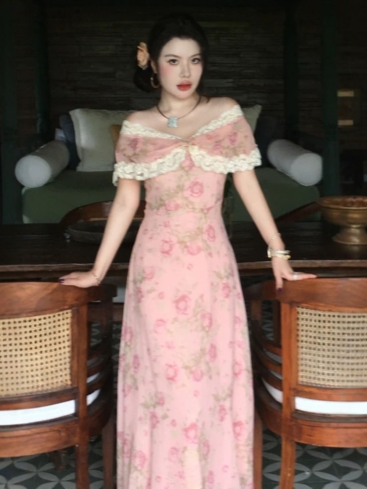 One-Shoulder Slimming Floral Dress in Retro Hong Kong Style - Unique Long Dress for 2025 Summer Fashion One-Shoulder Slimming Floral Dress in Retro Hong Kong Style - Unique Long Dress for 2025 Summer Fashion