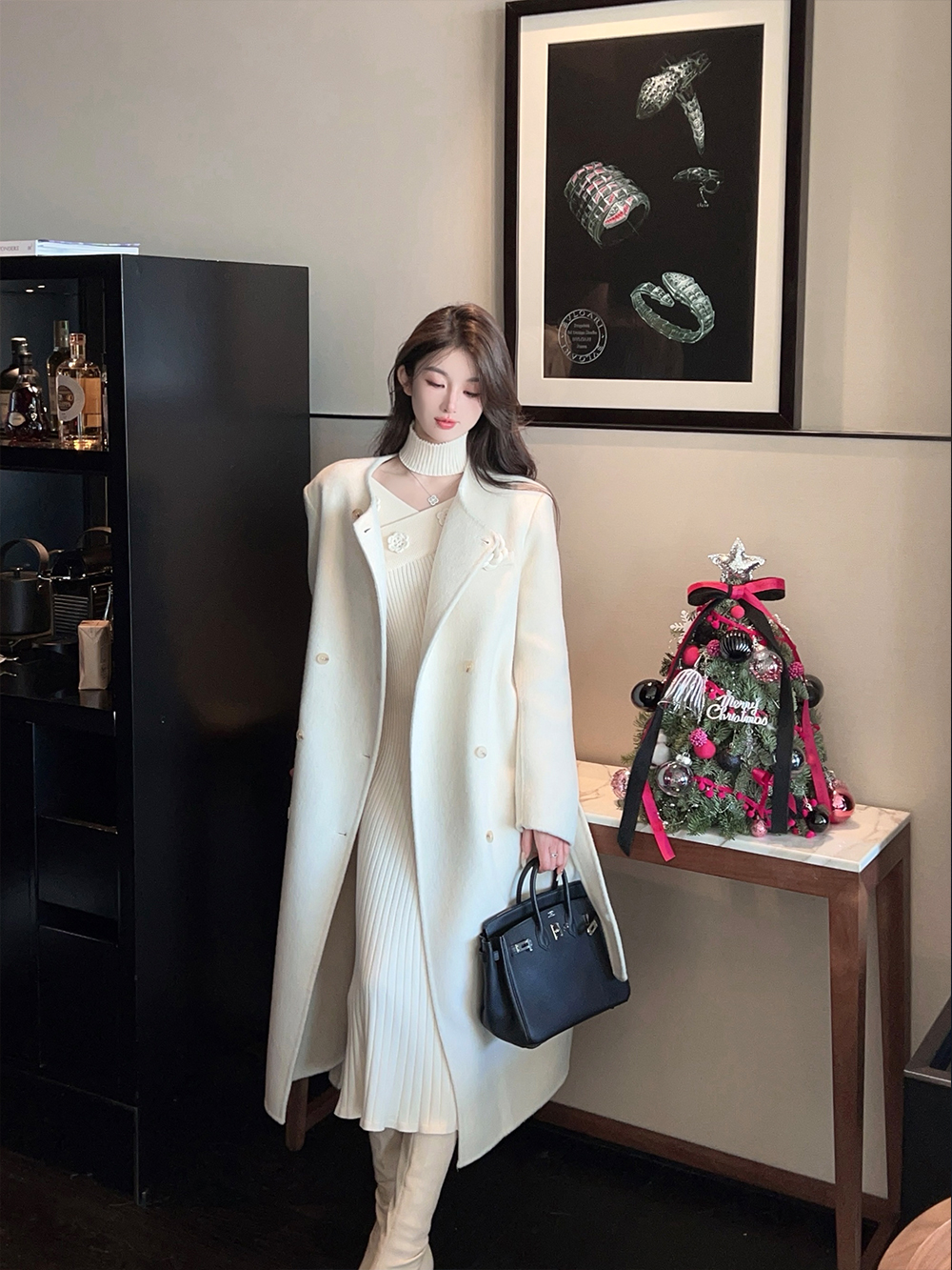 One-Shoulder White Knitted Sweater Dress - Thick, Knee-Length Winter Fashion for Cozy Style One-Shoulder White Knitted Sweater Dress - Thick, Knee-Length Winter Fashion for Cozy Style