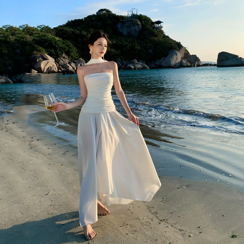One-Shoulder White Sleeveless Dress, French Style Waist-Cinching Long Dress for a Slimming Look, Elegant Moonlight Design
