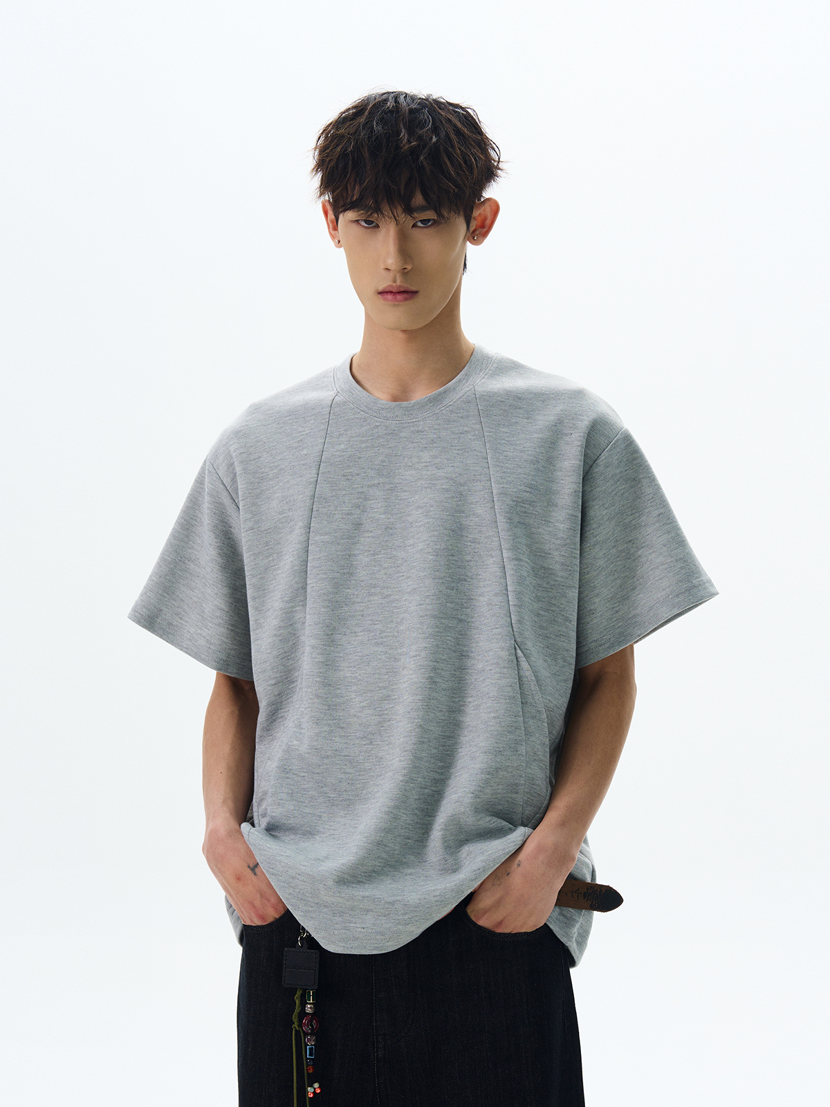 Oversized Deconstructed Short Sleeve T-Shirt - American Street Style Boxy Fit Versatile Top Oversized Deconstructed Short Sleeve T-Shirt - American Street Style Boxy Fit Versatile Top