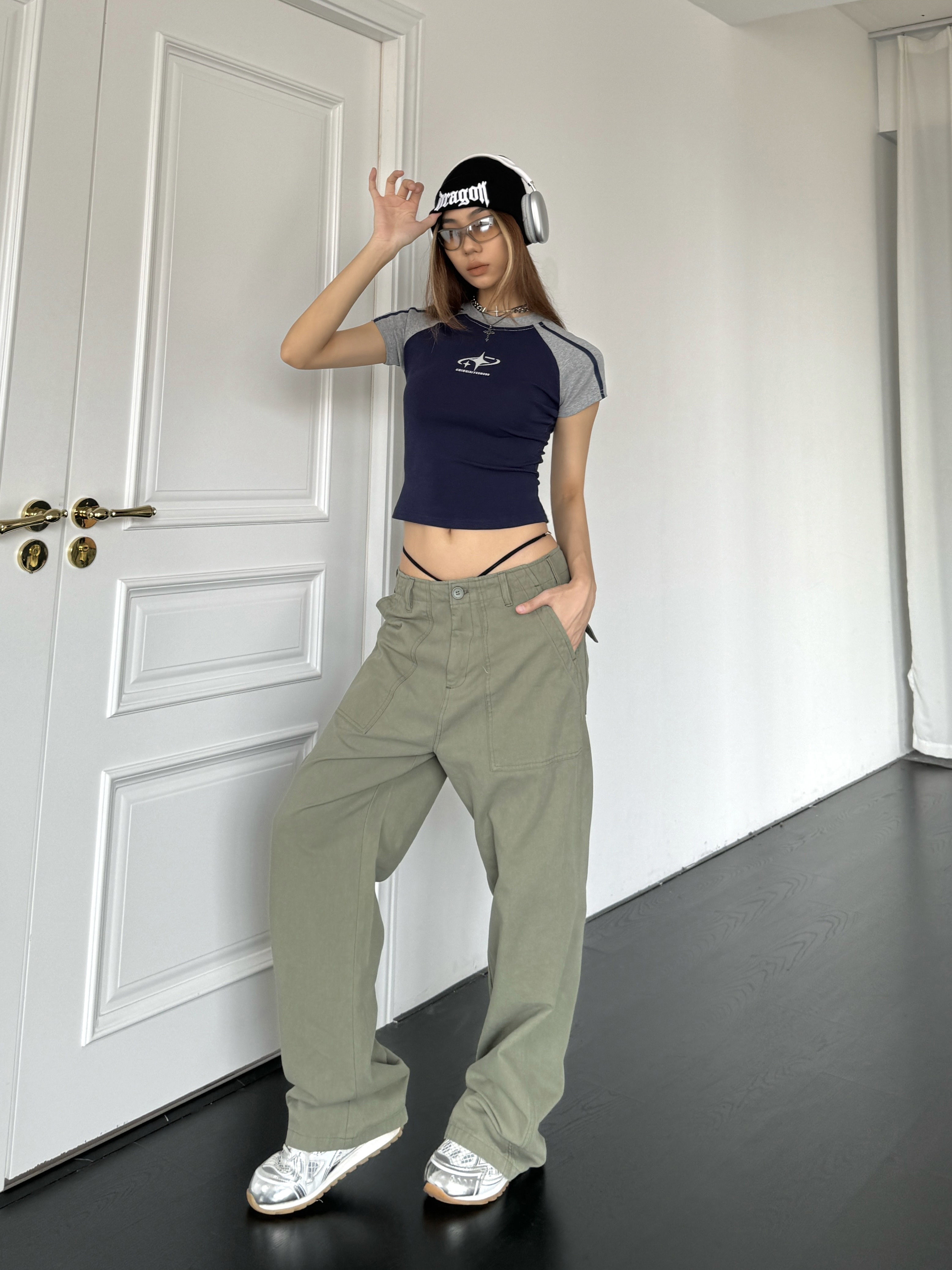 Oversized Retro Street Hip-Hop Cargo Pants for Women - Spicy American-Style Wide-Leg Floor-Length Casual Trousers Oversized Retro Street Hip-Hop Cargo Pants for Women - Spicy American-Style Wide-Leg Floor-Length Casual Trousers