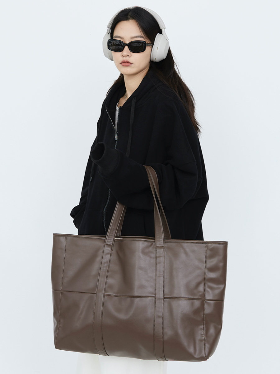 Oversized Soft Leather Tote Bag - 2-Sided Mont Blanc Design, Large Capacity, Chic Fashion Essential for Everyday Use Oversized Soft Leather Tote Bag - 2-Sided Mont Blanc Design, Large Capacity, Chic Fashion Essential for Everyday Use