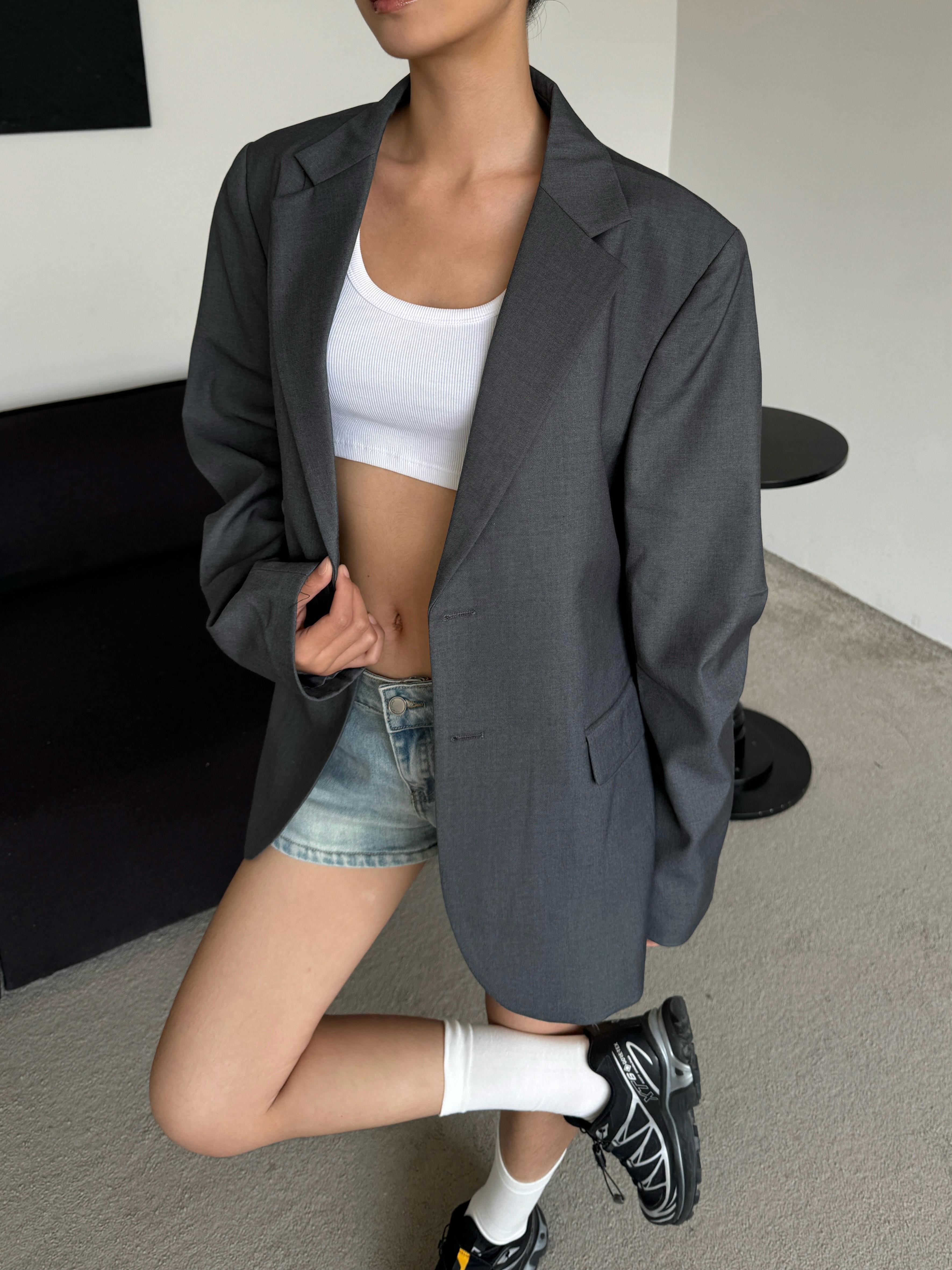 Oversized Spicy Girl Suit Jacket - High-End American Style, Loose Fit, Trendy Fashion for a Chic Look Oversized Spicy Girl Suit Jacket - High-End American Style, Loose Fit, Trendy Fashion for a Chic Look