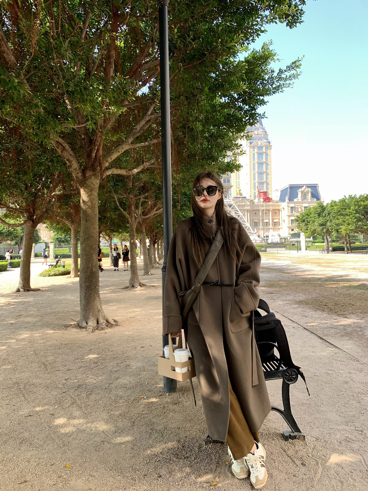 Oversized Structured Wool Toggle Coat for Women - Double-Faced Winter Outerwear, Chic 90s Inspired London Style Oversized Structured Wool Toggle Coat for Women - Double-Faced Winter Outerwear, Chic 90s Inspired London Style