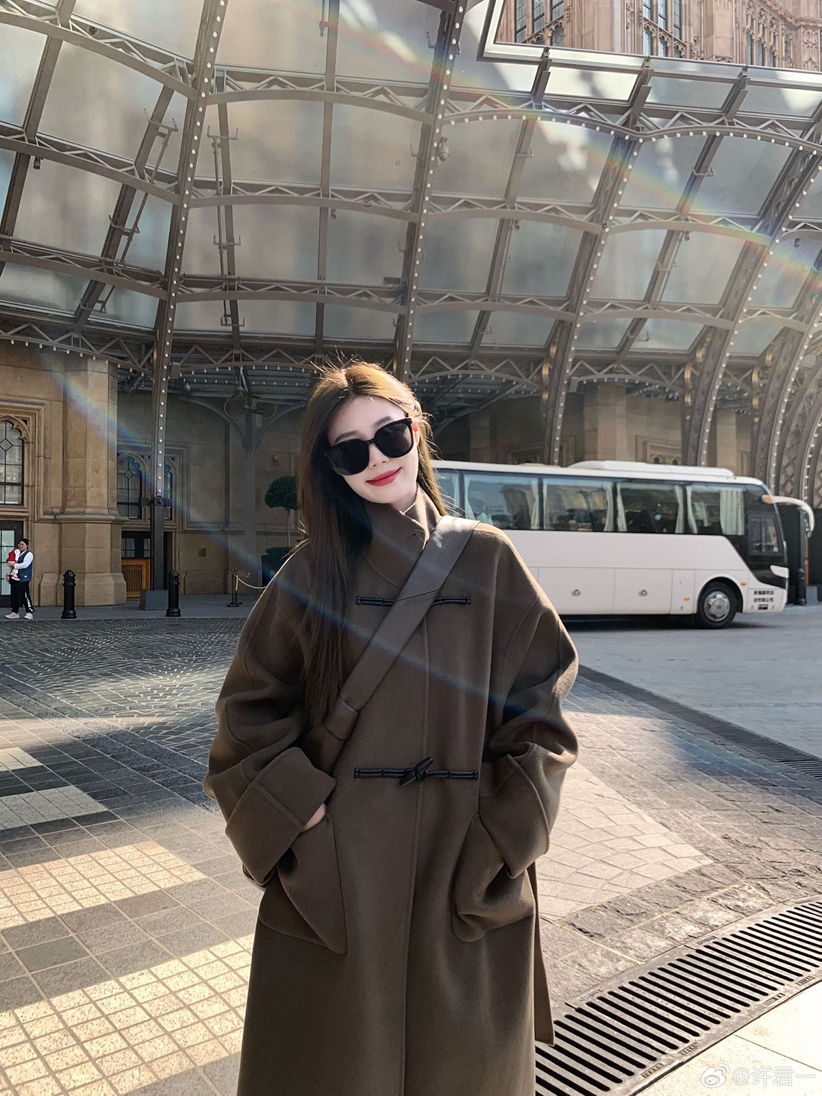 Oversized Structured Wool Toggle Coat for Women - Double-Faced Winter Outerwear, Chic 90s Inspired London Style Oversized Structured Wool Toggle Coat for Women - Double-Faced Winter Outerwear, Chic 90s Inspired London Style