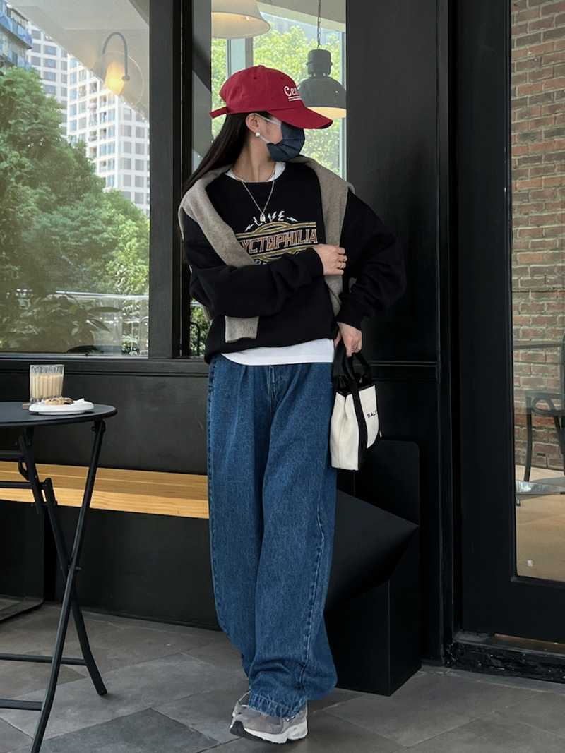 Oversized Women's Straight High-Waisted Wide-Leg Jeans - Retro Loose Fit for Fall 2025, Versatile 90s-Inspired Fashion Pants Oversized Women's Straight High-Waisted Wide-Leg Jeans - Retro Loose Fit for Fall 2025, Versatile 90s-Inspired Fashion Pants