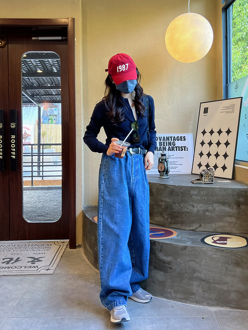 Oversized Women's Straight High-Waisted Wide-Leg Jeans - Retro Loose Fit for Fall 2025, Versatile 90s-Inspired Fashion Pants Oversized Women's Straight High-Waisted Wide-Leg Jeans - Retro Loose Fit for Fall 2025, Versatile 90s-Inspired Fashion Pants