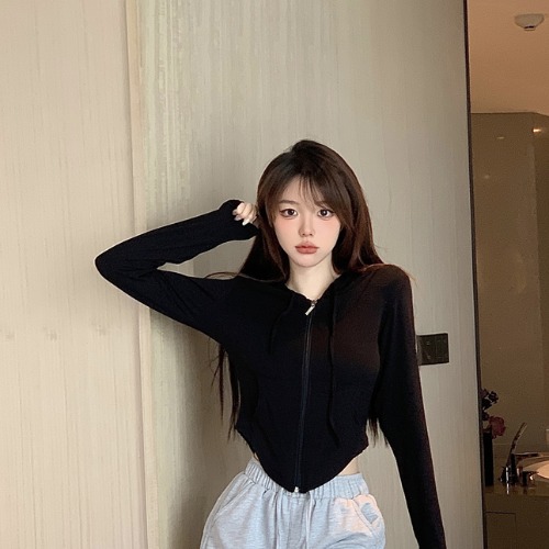 Petite Casual Sportswear Set - Sun Protection Shirt & Shorts, Age-Reducing, Trendy Influencer Style, Stylish Two-Piece Ensemble