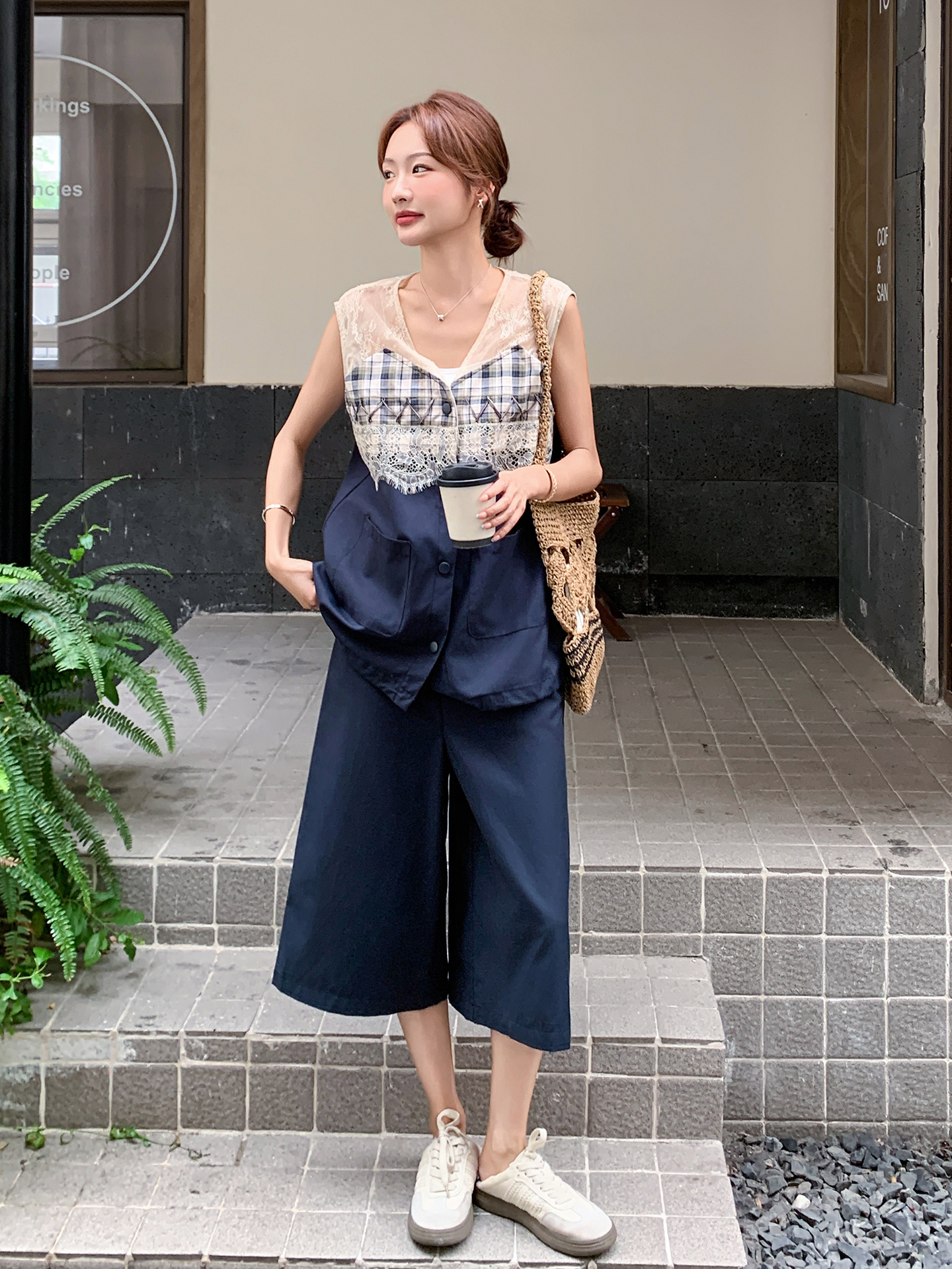 Petite Lace Spliced Vest and Wide-Leg Pants Two-Piece Set for Women - 2025 Summer Casual Outfit