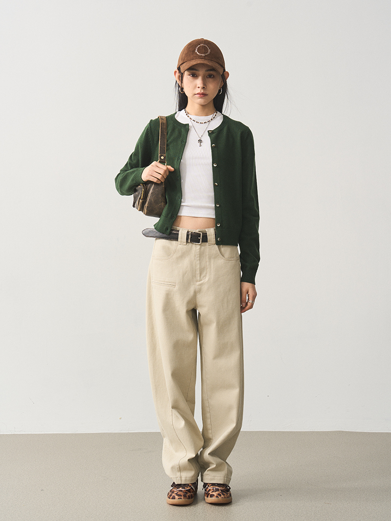 Petite Solid Color Knitted Cardigan for Women - Classic Versatile Short Style - Spring 2025 Fashion in Green Petite Solid Color Knitted Cardigan for Women - Classic Versatile Short Style - Spring 2025 Fashion in Green