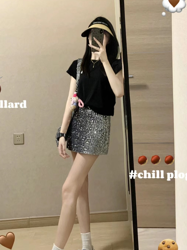 Petite Spicy Girl Black T-Shirt and Sequined Skirt Matching Set - Summer Outfit for Pear-Shaped Women, Y2K Style Petite Spicy Girl Black T-Shirt and Sequined Skirt Matching Set - Summer Outfit for Pear-Shaped Women, Y2K Style